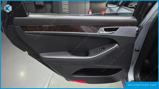 HYUNDAI GENESIS G330 MODERN AWD