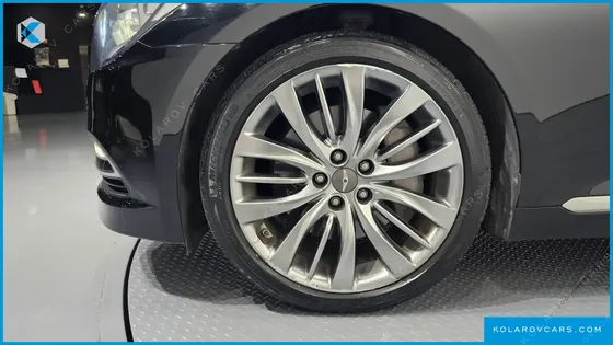 HYUNDAI GENESIS G330 PREMIUM AWD