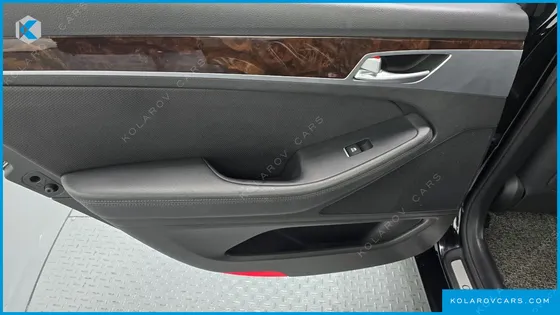 HYUNDAI GENESIS G330 MODERN AWD