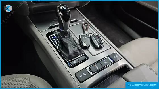 HYUNDAI GENESIS G330 MODERN AWD