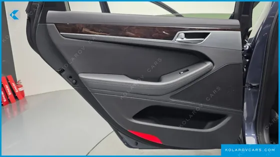 HYUNDAI GENESIS G330 MODERN AWD