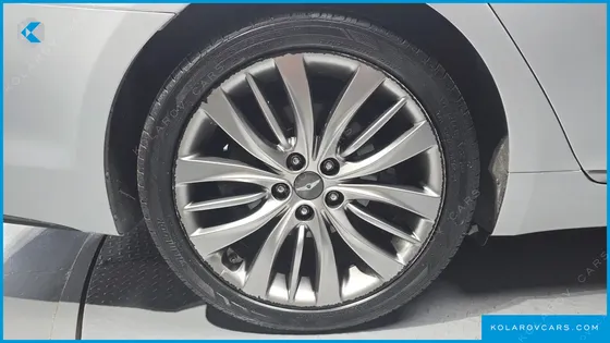 HYUNDAI GENESIS G330 PREMIUM AWD