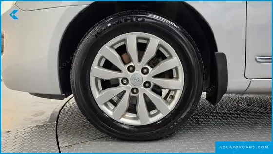 KIA CARENS LPI 2.0 GLX