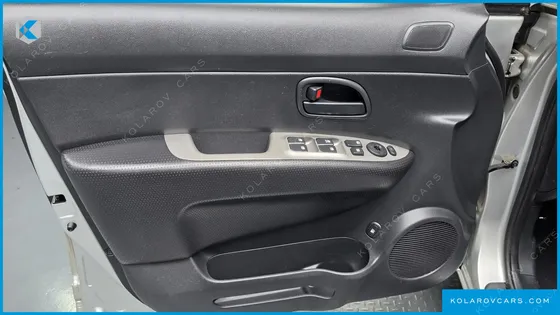 KIA CARENS LPI 2.0 GLX