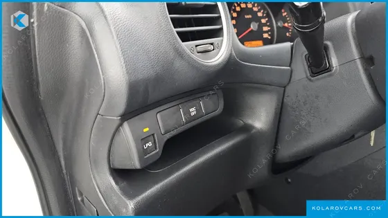 KIA CARENS LPI 2.0 PREMIUM