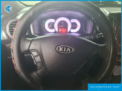 KIA CARENS LPI 2.0 GLX
