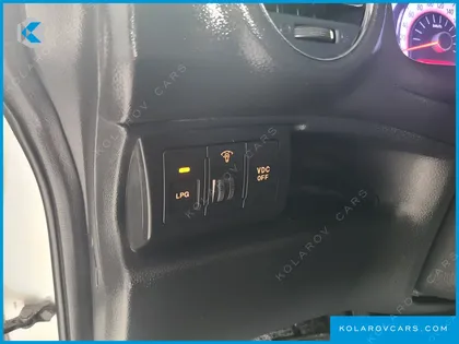 KIA CARENS LPI 2.0 GLX