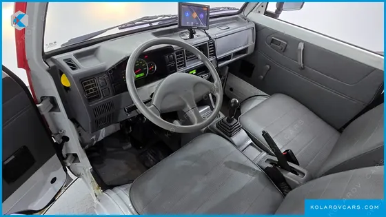 CHEVROLET (GM DAEWOO) RABO FUEL SERVICE TRUCK
