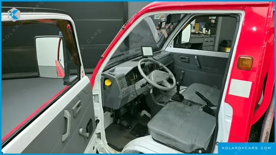 CHEVROLET (GM DAEWOO) RABO FUEL SERVICE TRUCK