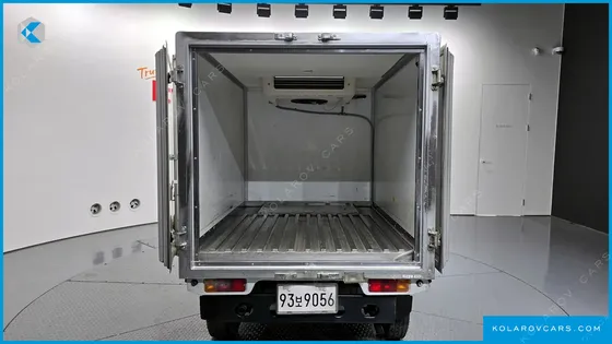 CHEVROLET (GM DAEWOO) RABO SEMI-REFRIGERATED VAN-TRUCK