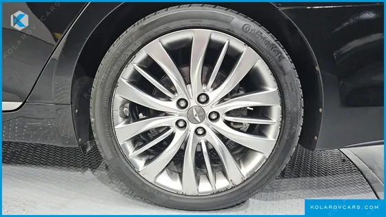 HYUNDAI GENESIS G330 PREMIUM AWD