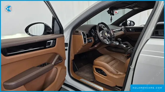 PORSCHE CAYENNE 3.0 E-HYBRID COUPE