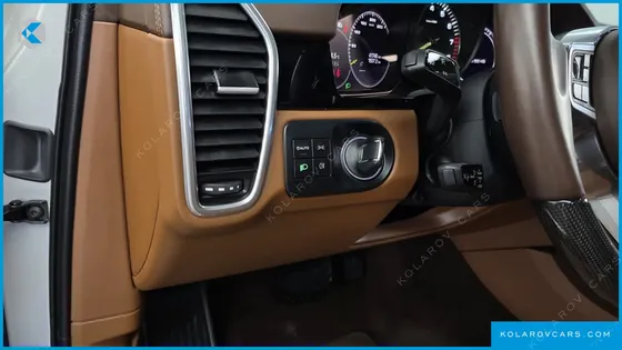 PORSCHE CAYENNE 3.0 E-HYBRID COUPE