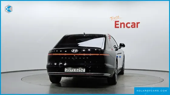 HYUNDAI GRANDEUR PREMIUM