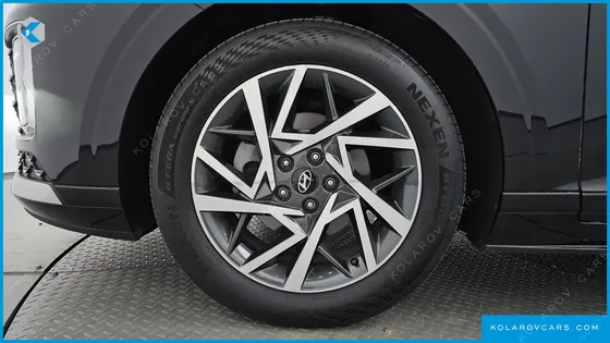 HYUNDAI GRANDEUR PREMIUM