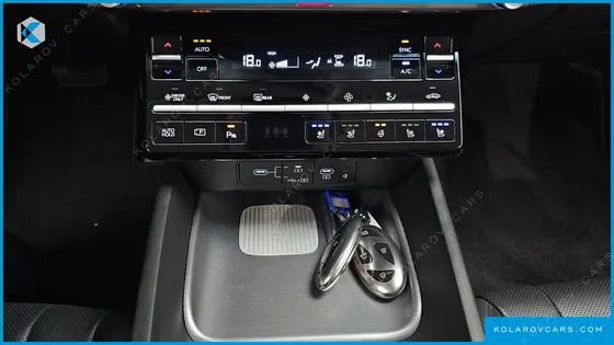 HYUNDAI GRANDEUR PREMIUM
