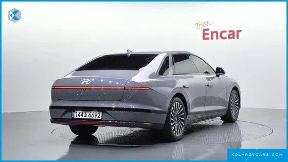 HYUNDAI GRANDEUR CALLIGRAPHY