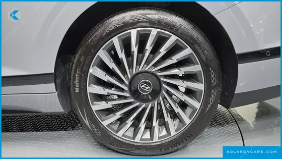 HYUNDAI GRANDEUR CALLIGRAPHY