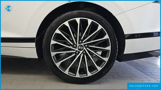 HYUNDAI GRANDEUR CALLIGRAPHY