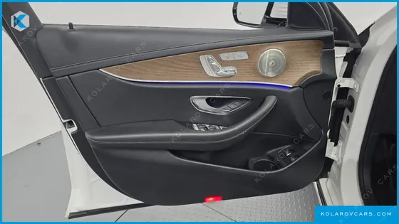 MERCEDES E-CLASS E300E 4MATIC EXCLUSIVE