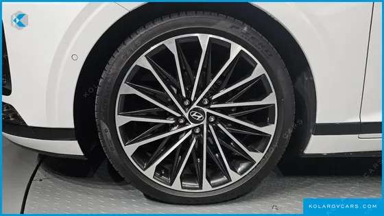 HYUNDAI GRANDEUR CALLIGRAPHY