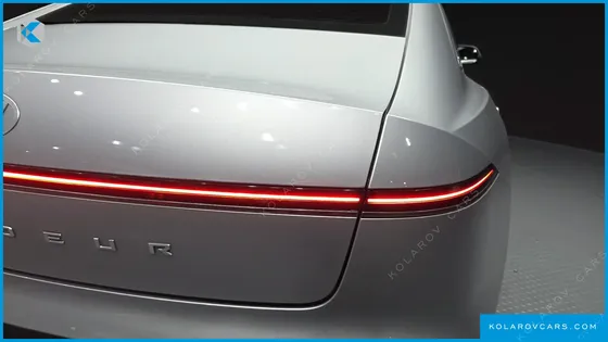 HYUNDAI GRANDEUR PREMIUM