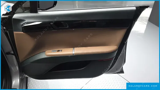 HYUNDAI GRANDEUR PREMIUM