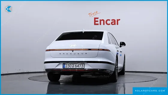 HYUNDAI GRANDEUR CALLIGRAPHY