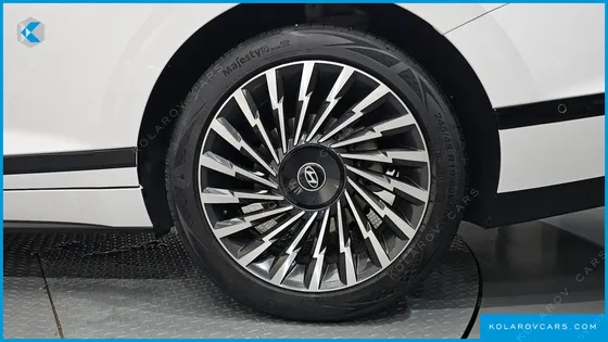 HYUNDAI GRANDEUR CALLIGRAPHY
