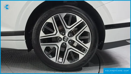 HYUNDAI GRANDEUR PREMIUM