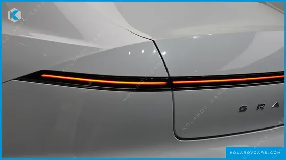 HYUNDAI GRANDEUR PREMIUM