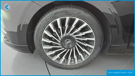 HYUNDAI GRANDEUR CALLIGRAPHY