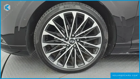 HYUNDAI GRANDEUR CALLIGRAPHY
