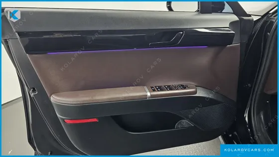 HYUNDAI GRANDEUR PREMIUM