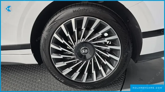 HYUNDAI GRANDEUR CALLIGRAPHY