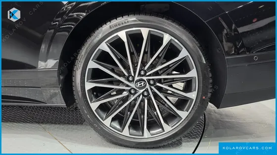 HYUNDAI GRANDEUR CALLIGRAPHY