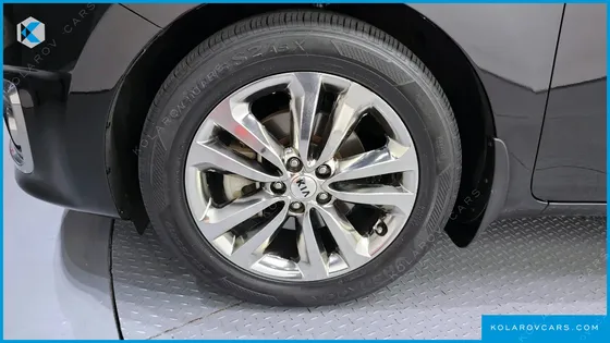 KIA CARNIVAL GASOLINE 9-SEATER NOBLESSE