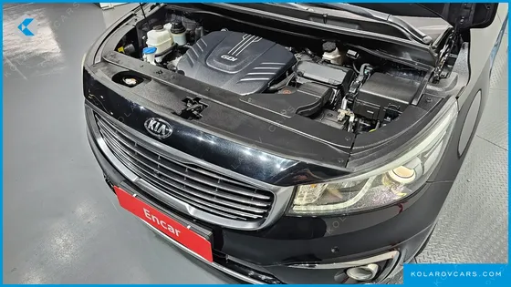 KIA CARNIVAL GASOLINE 9-SEATER NOBLESSE