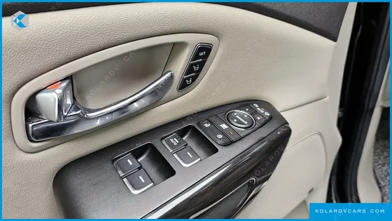 KIA CARNIVAL GASOLINE 9-SEATER NOBLESSE