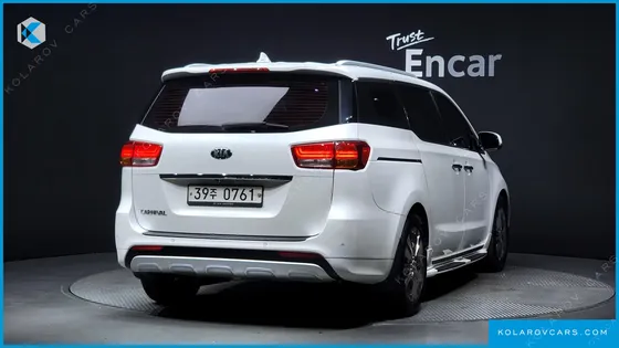 KIA CARNIVAL 9-SEATER NOBLESSE