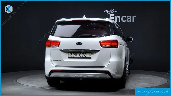 KIA CARNIVAL 9-SEATER NOBLESSE