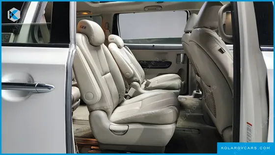 KIA CARNIVAL 9-SEATER NOBLESSE