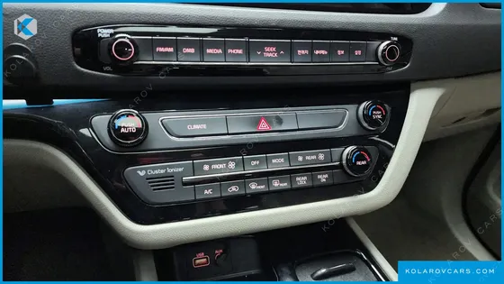 KIA CARNIVAL 9-SEATER NOBLESSE