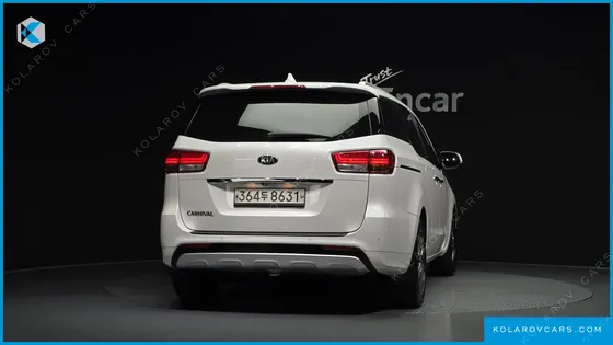 KIA CARNIVAL 9-SEATER NOBLESSE