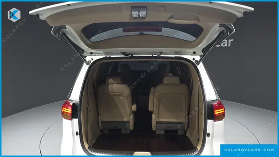 KIA CARNIVAL 9-SEATER NOBLESSE