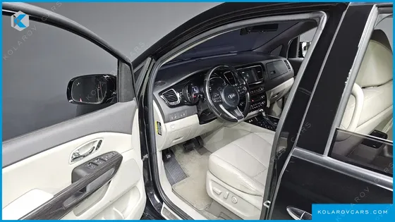 KIA CARNIVAL 9-SEATER NOBLESSE SPECIAL