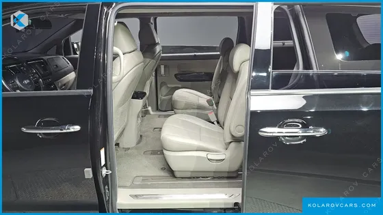 KIA CARNIVAL 9-SEATER NOBLESSE SPECIAL