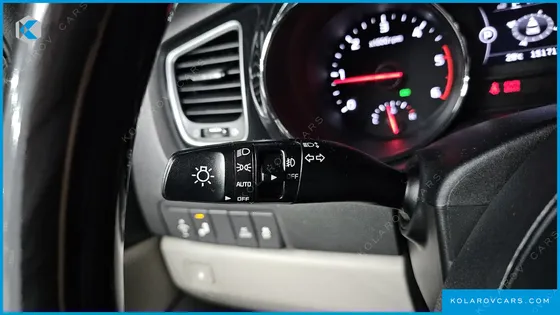 KIA CARNIVAL 9-SEATER NOBLESSE SPECIAL