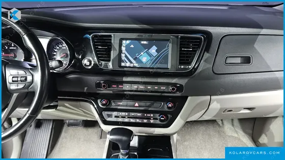KIA CARNIVAL 9-SEATER NOBLESSE SPECIAL