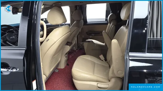 KIA CARNIVAL 9-SEATER HI-LIMOUSINE